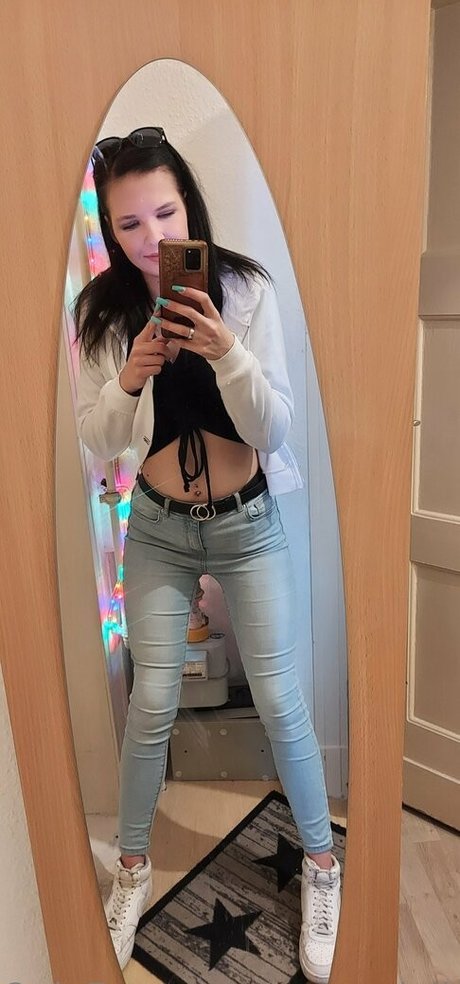 sweet lollypopgirl nudes actress pictures