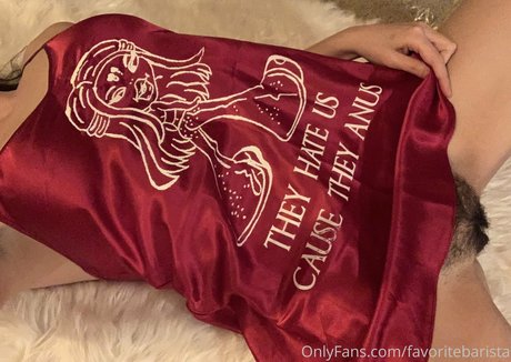 favoritebarista model naked photo