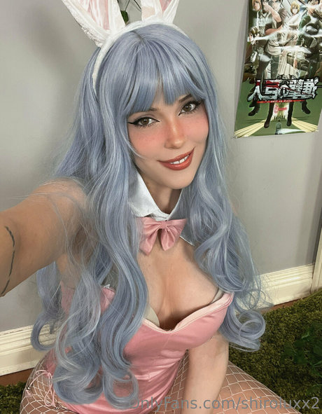 shiroluxx2 naked model photo