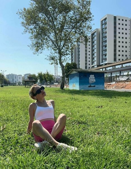 raychel kiss model pornographic photos