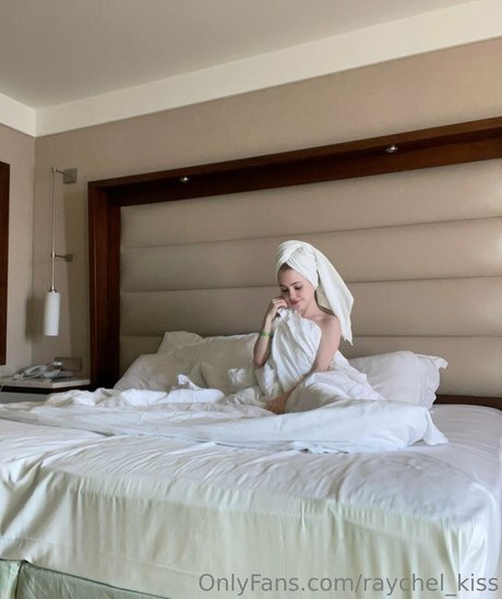 raychel kiss sexy pornstar photos