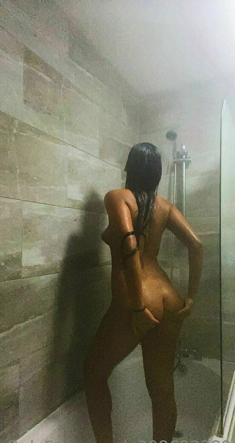 Yourkarina model hot images