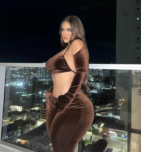 Grace Bon perfect actress images