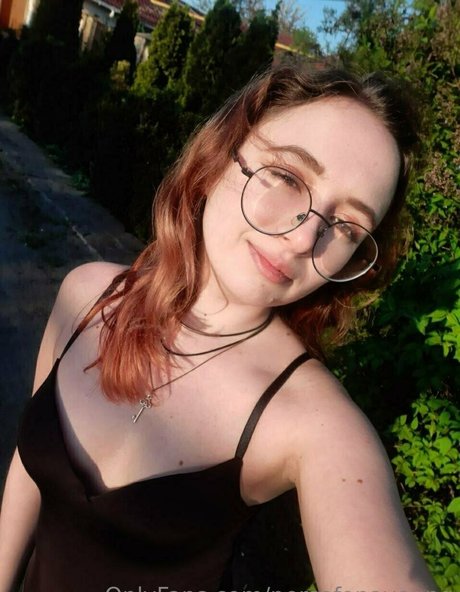 persefonayoung thumbnail