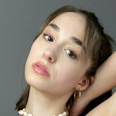 fit alice top model gallery