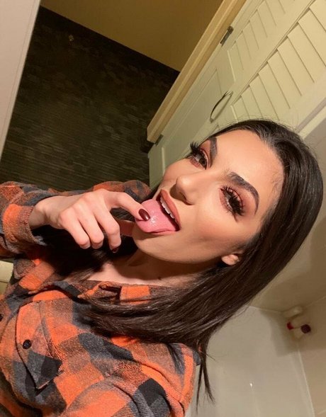 darciedolcexxx model adult images