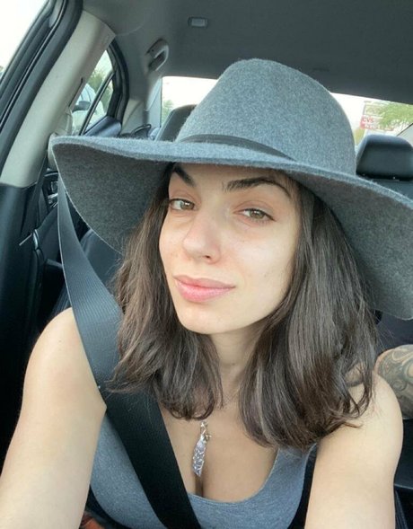 darciedolcexxx pornographic star images