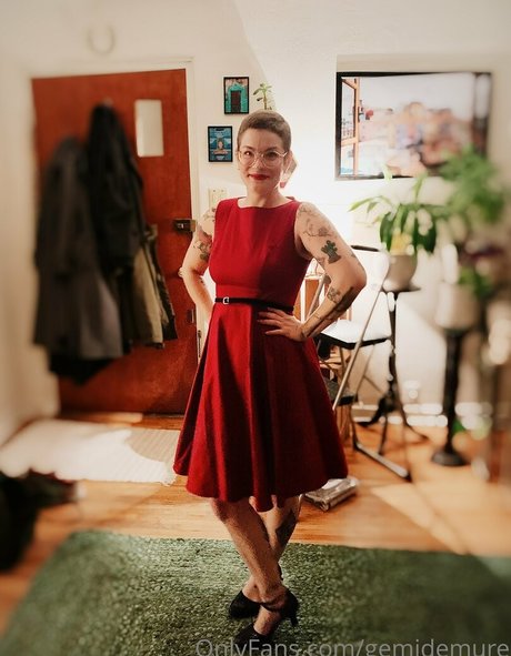 gemidemure sexy actress pictures