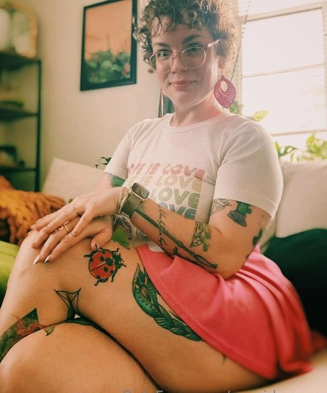 gemidemure pornstar erotic img