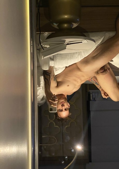 taytehanson star top pics