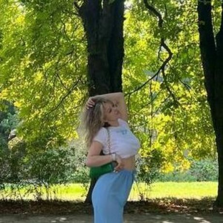 Dianaholiday beautiful actress pictures