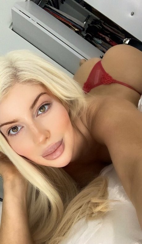 alexandrabunnyxo model erotic image