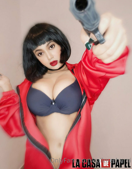 callmesherni nudes model picture