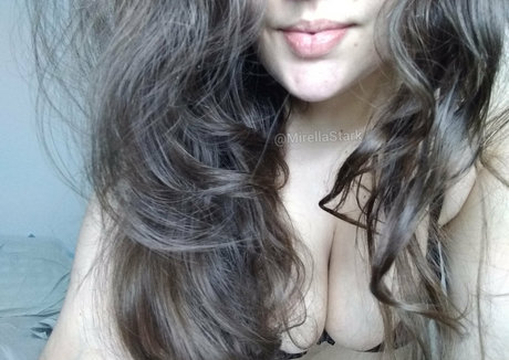mirellastarkfree model image