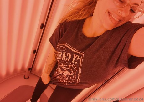 alexxrenee24 star nice photos