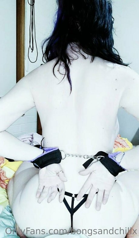 bongsandchillx model nice photo