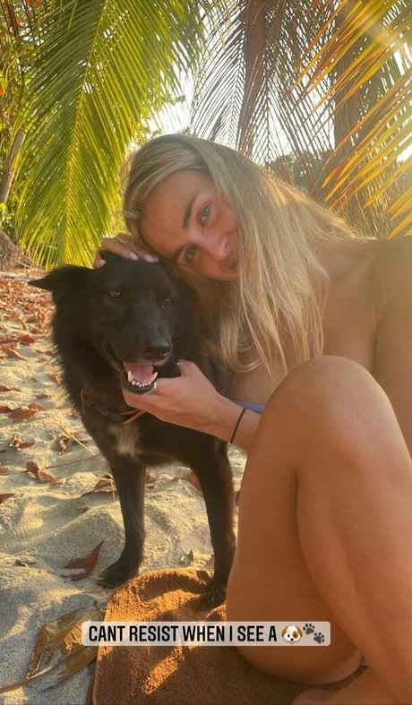 Meeryo7 hd pornstar image