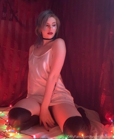 tvstaticdreams model pretty pics