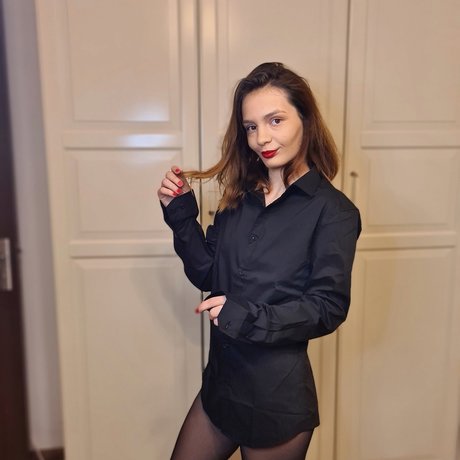 Mia OF hot star picture