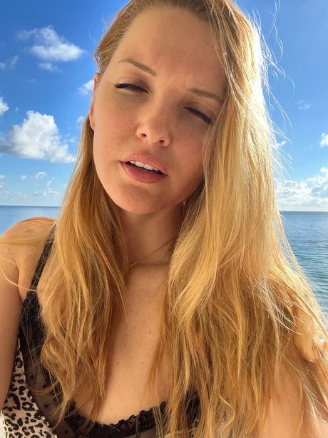 Miami Weather nice pornstar photo