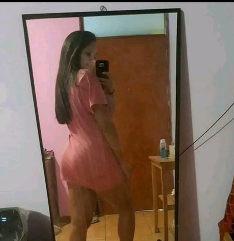 Bellastar25 porn model archive