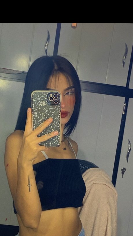 charlott model pretty img