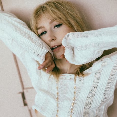 Milly Rose beautiful model photos