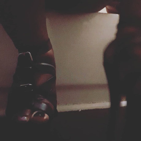 _Mixtress J O I erotic model pictures