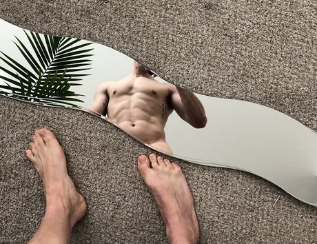 _iv n Real hd model picture