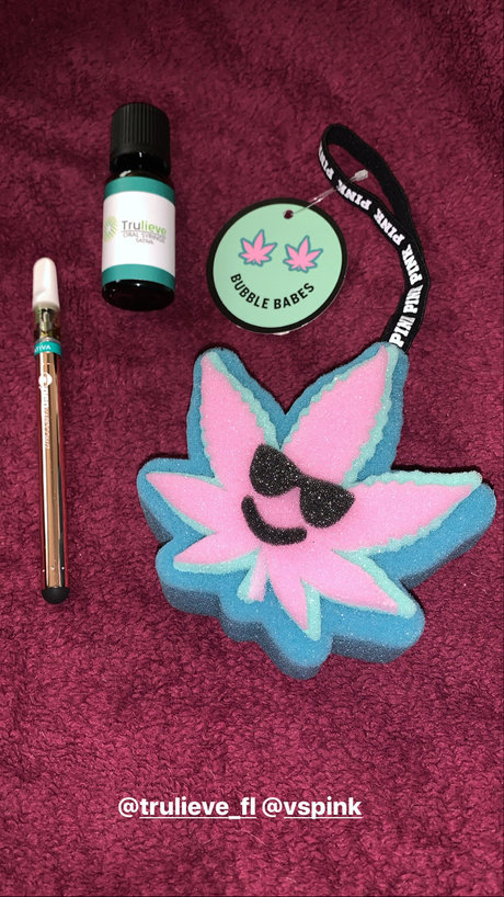 Milfyway pretty model photo