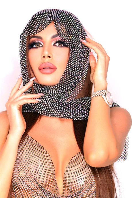 MissDollas naked pornstar photos