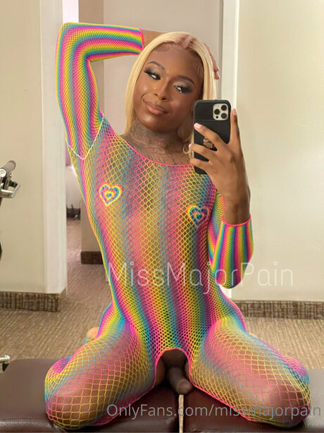 Miss MAJOR Pain model art images