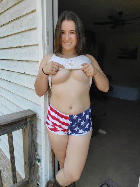 DaisyDuchess model nice pics