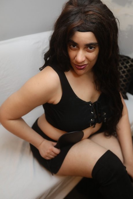 Mistress Amaya free actress pic