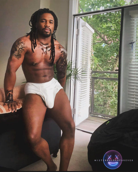 Mr Bolden erotic model pics