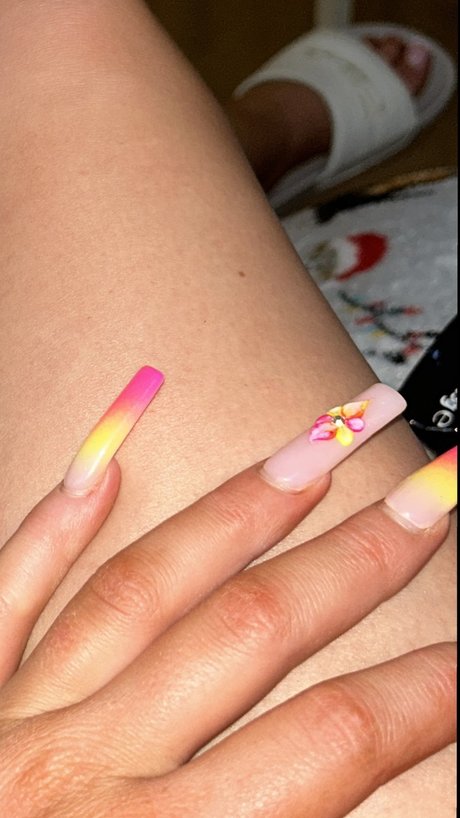 Miss Desire_ pornstar top pic