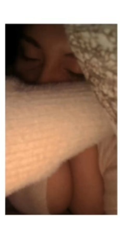 Lady big tits pornstar hd pics