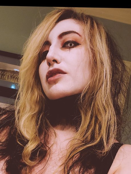 BigTiddieGothGf hd pornstar picture