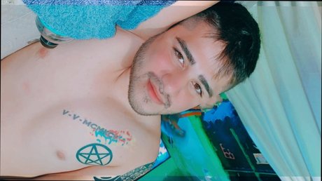 Salvador Ruiz model free pics