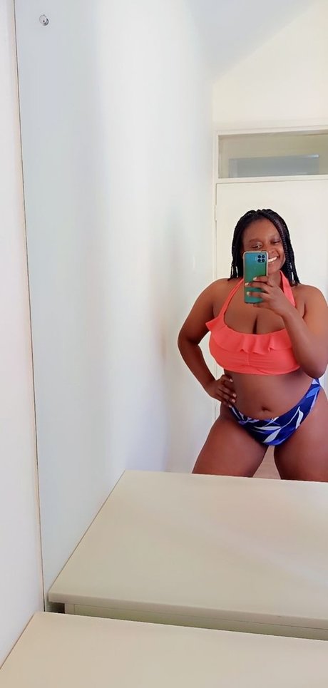 Sweet Ebony sex actress photo