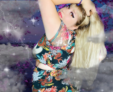 Mistress Mary J hot star photos