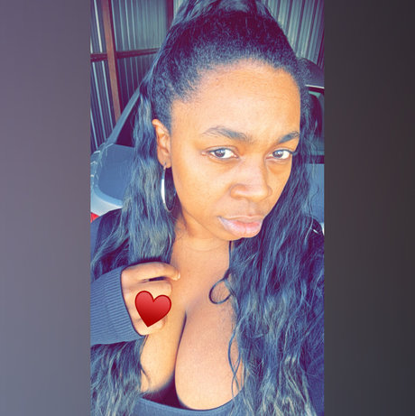 _Momma Bear The Goddess_ model nice pic