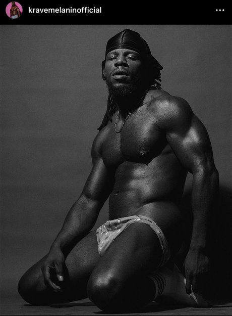 Krave Melanin model nude photo