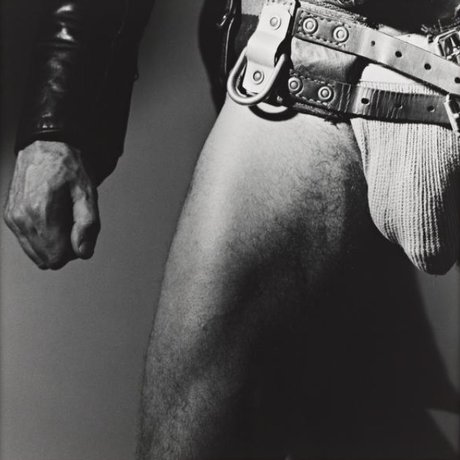 MR MOIS S model naked photos