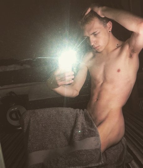 Billy Ray sex actress img