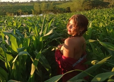 MOVEP96 model nude pic