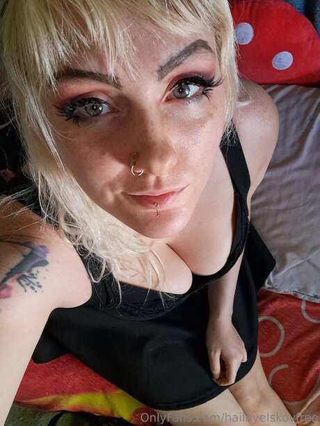 Hailey Elskov sex pornstar pics