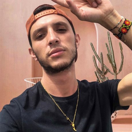 Adrian Bencomo model pretty photo