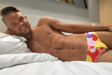 Happy Bulge beautiful star pics