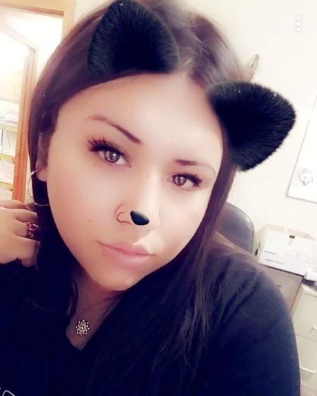 Miia Sapphire_ naked model galleries